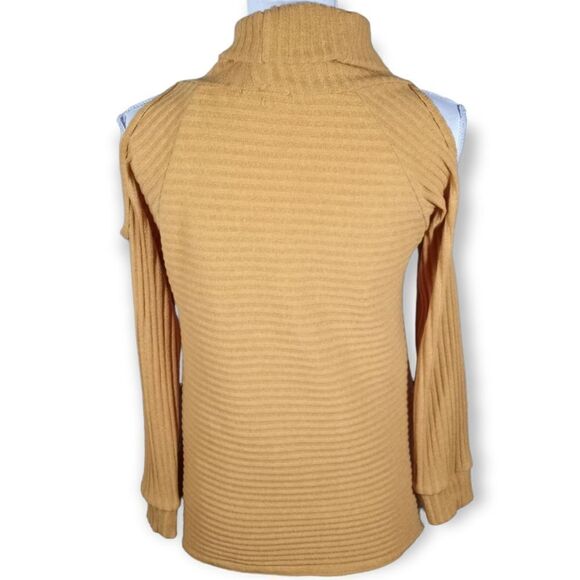 VIVACE MUSTARD YELLOW TURTLENECK COLD SHOULDER SWEATER SZ.M EUC - Picture 3 of 5